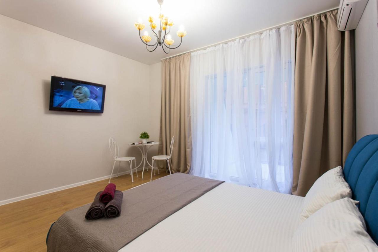 חארקיב Studio Near Metro Yaroslava Mudroho, Universytet - Mykoly Khvylovoho Str 5-3 מראה חיצוני תמונה